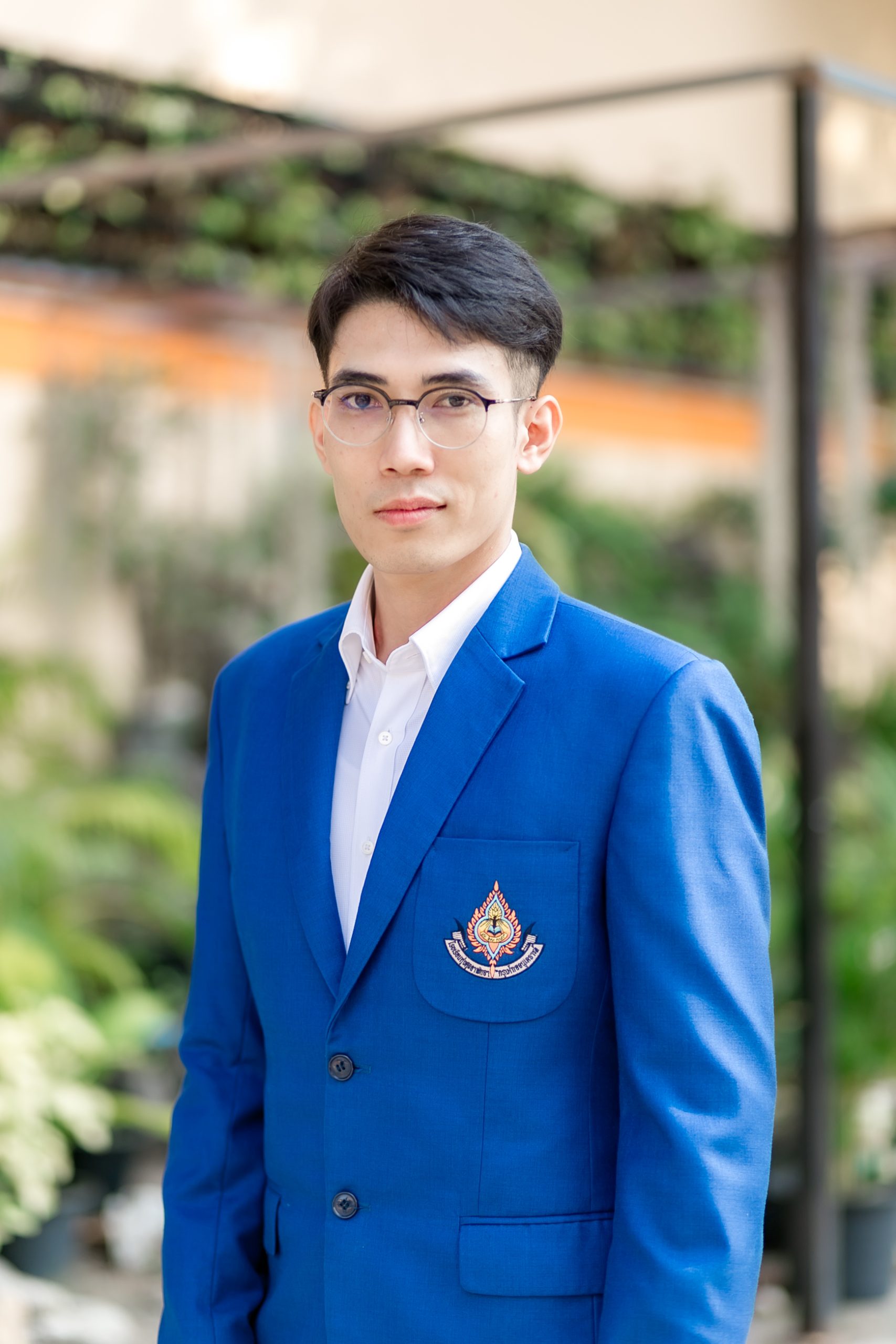 นายชาญชัย ผึ้งศรี